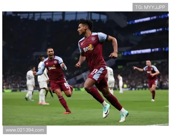 沃特金斯解读战术博弈下半场切尔西盯人埃梅里边路长传破局 沃特金斯解读战术博弈下半场切尔西盯人埃梅里边路长传破局